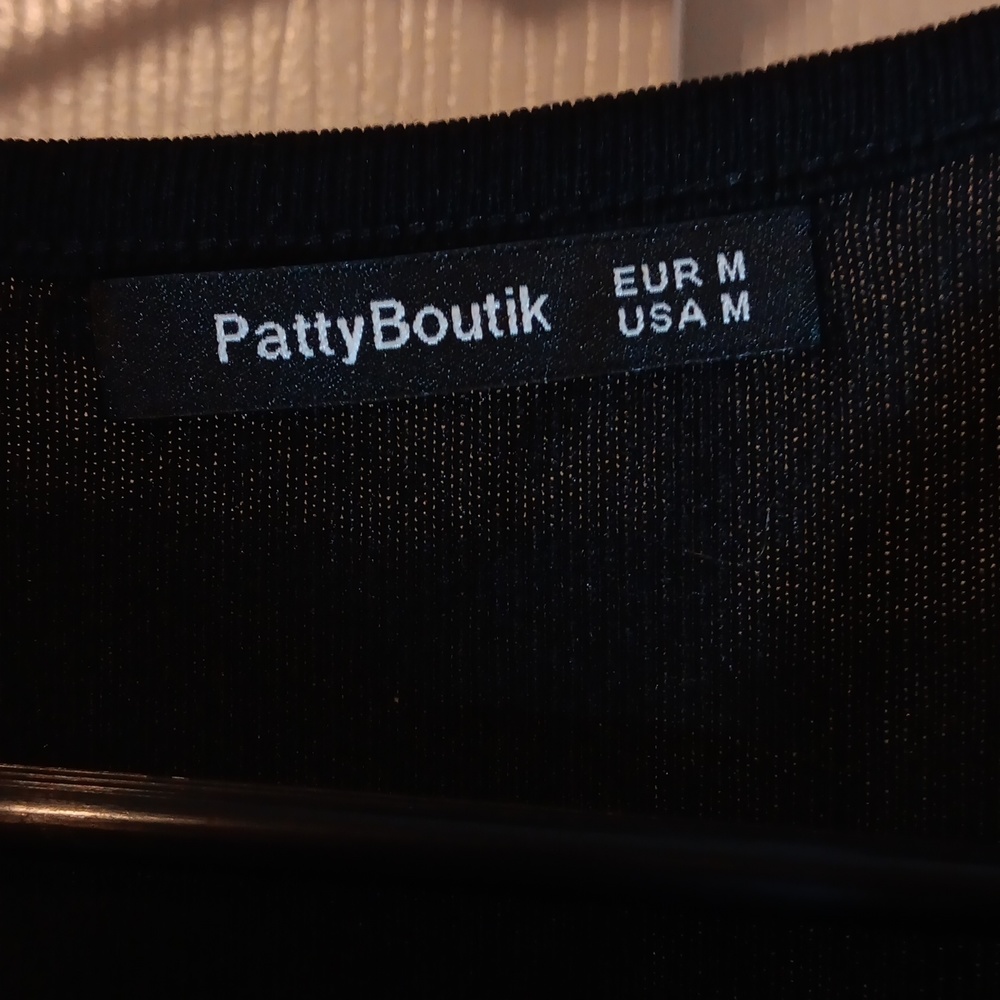 NWOT PattyBoutik Side Button Sweater - M - Picture 2 of 4